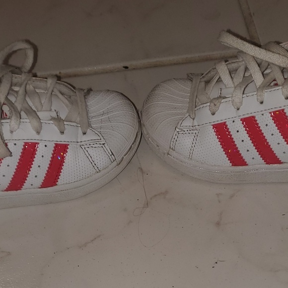 Girls size 11 adiadias, white sandles minnie sneak - Picture 4 of 4